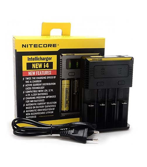 Chargeur Nitecore NEW i4 + 4 batteries 18650 3400mAh NL1834 +